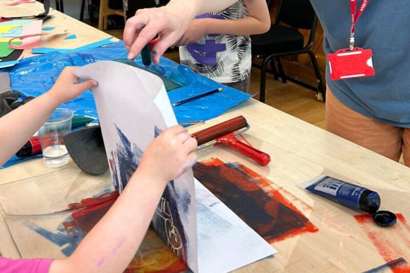 A close up of screen printing